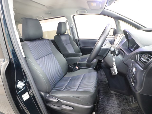 トヨタ ヴォクシー ZS煌