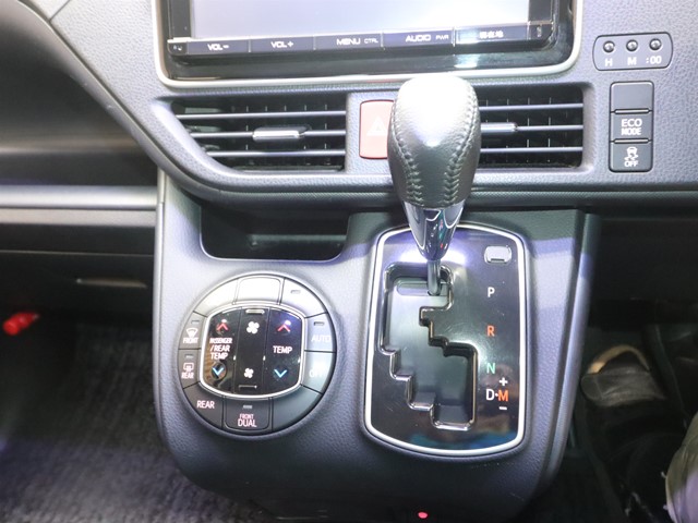 トヨタ ヴォクシー ZS煌