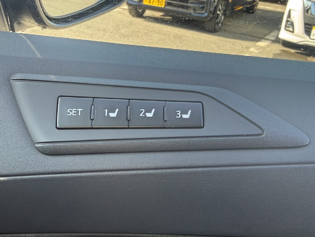 トヨタ ｳﾞｪﾙﾌｧｲｱﾊｲﾌﾞﾘｯﾄﾞ ZR