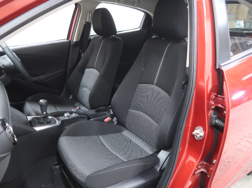 マツダ デミオ １３ツーリング