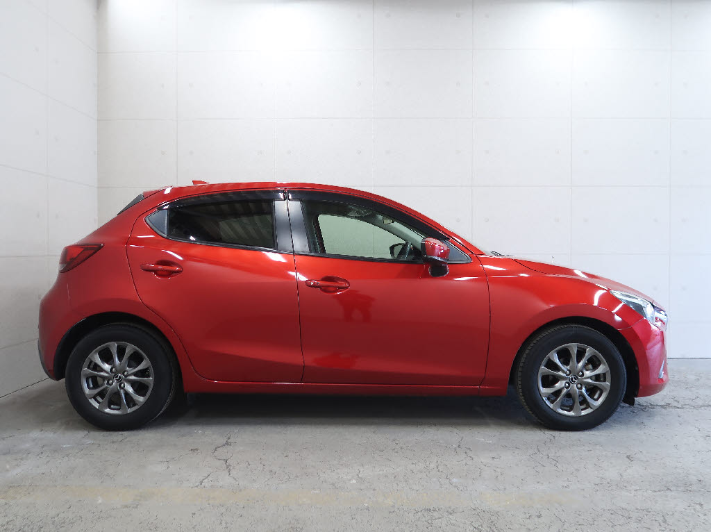 マツダ デミオ １３ツーリング