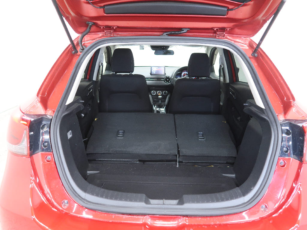 マツダ デミオ １３ツーリング