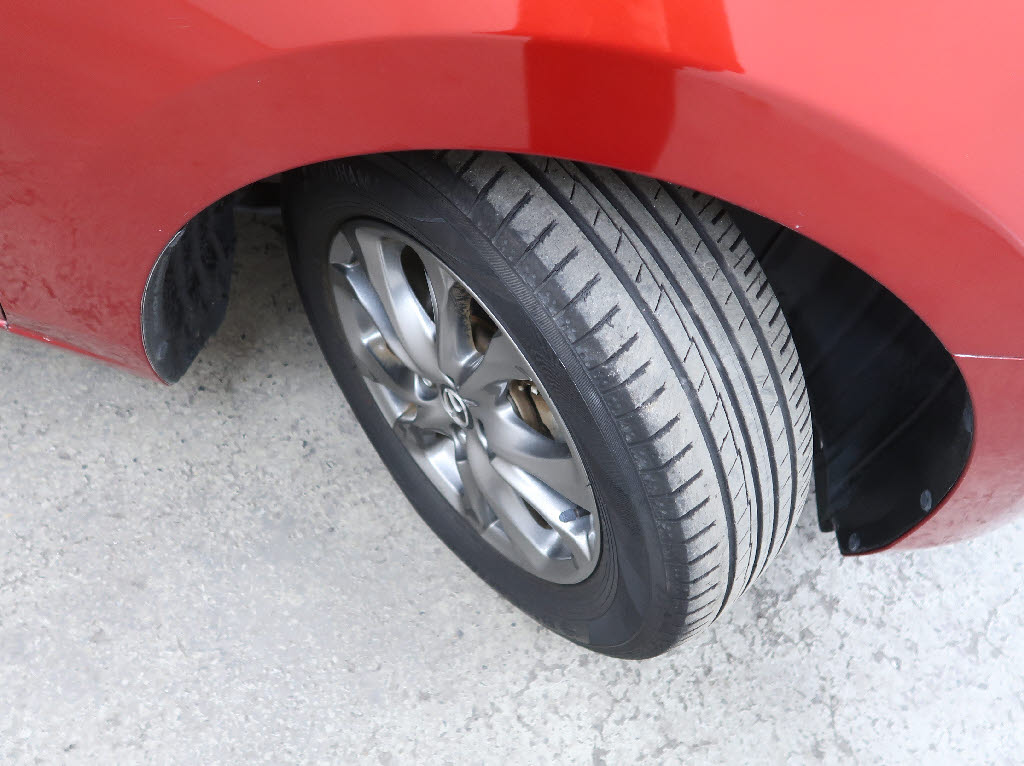 マツダ デミオ １３ツーリング