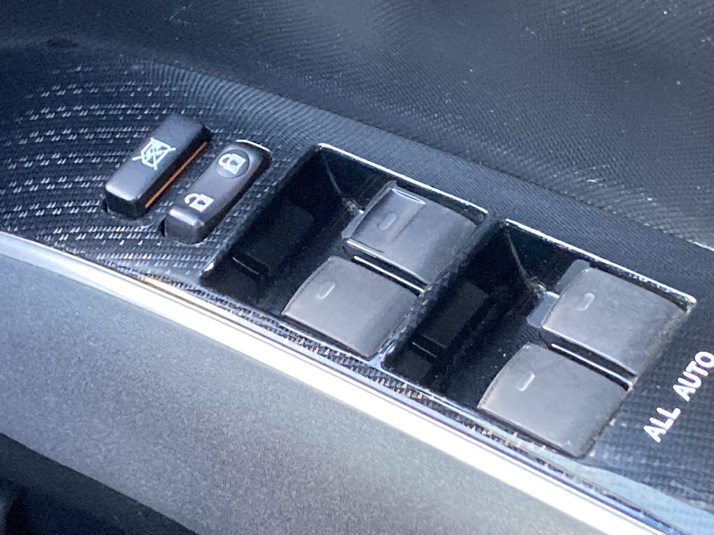 トヨタ エスティマ ｱｴﾗｽ 4WD