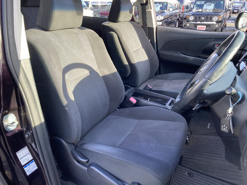 トヨタ エスティマ ｱｴﾗｽ 4WD