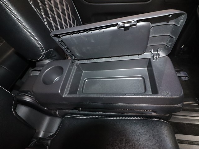 ニッサン セレナＨＶ ﾊｲｳｪｲｽﾀｰVｾﾚｸｼｮﾝｾｰﾌﾃｨSHV