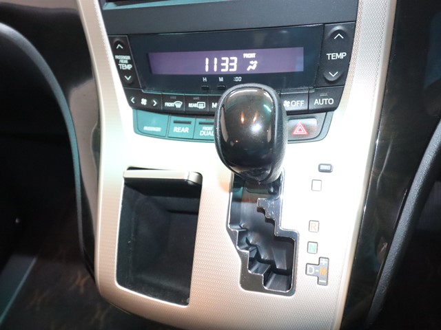 トヨタ アルファード 240S ﾀｲﾌﾟｺﾞｰﾙﾄﾞⅡ