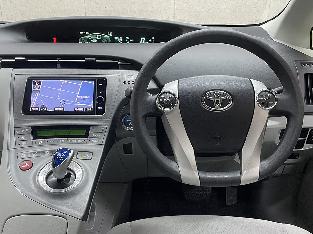 トヨタ プリウス Ｓ