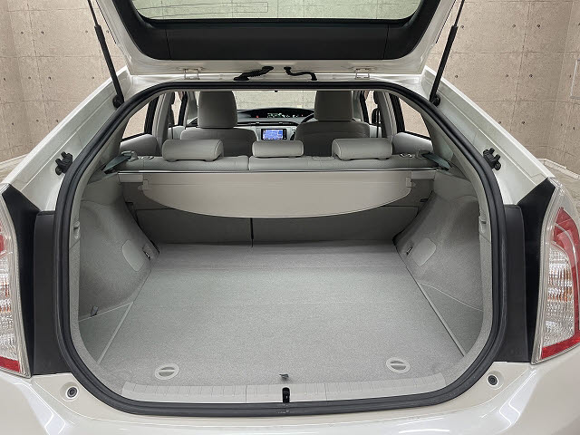 トヨタ プリウス Ｓ