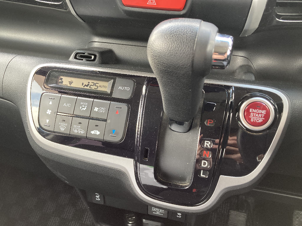 ホンダ Ｎ　ＢＯＸカスタム 4WD ｶｽﾀﾑ G SSパッケージ