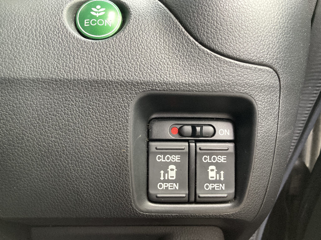 ホンダ Ｎ　ＢＯＸカスタム 4WD ｶｽﾀﾑ G SSパッケージ