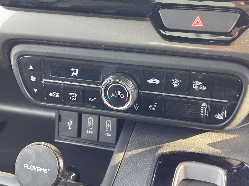 ホンダ Ｎ　ＢＯＸカスタム Lﾀｰﾎﾞｽﾀｲﾙﾌﾟﾗｽﾌﾞﾗｯｸ