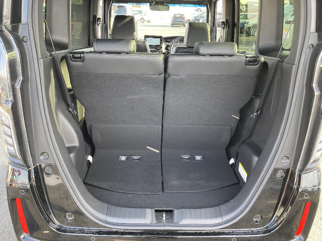 ホンダ Ｎ　ＢＯＸカスタム Lﾀｰﾎﾞｽﾀｲﾙﾌﾟﾗｽﾌﾞﾗｯｸ