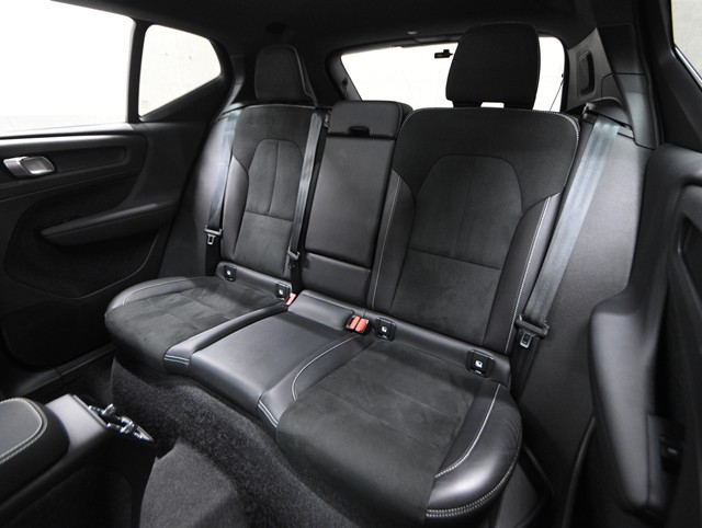 ボルボ ボルボ ＸＣ４０ B4 AWD Rﾃﾞｻﾞｲﾝ