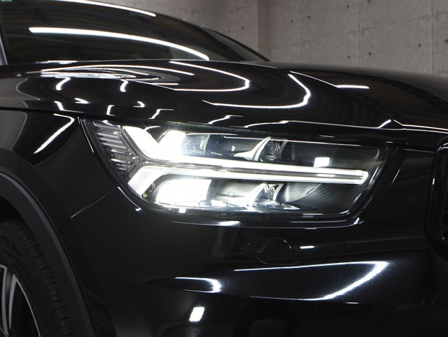 ボルボ ボルボ ＸＣ４０ B4 AWD Rﾃﾞｻﾞｲﾝ