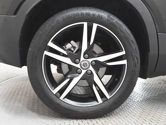 ボルボ ボルボ ＸＣ４０ B4 AWD Rﾃﾞｻﾞｲﾝ