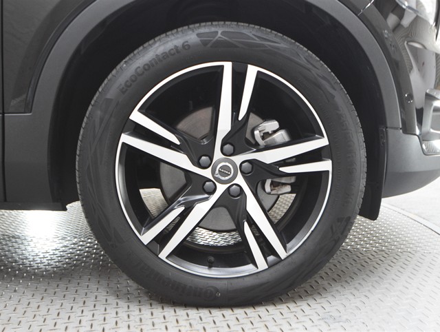 ボルボ ボルボ ＸＣ４０ B4 AWD Rﾃﾞｻﾞｲﾝ