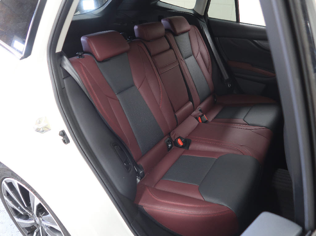 スバル レヴォーグ STIｽﾎﾟｰﾂ EX