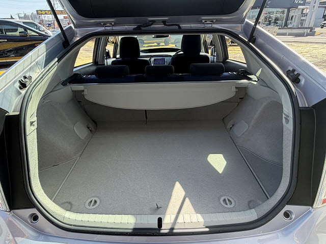 トヨタ プリウス Ｓ