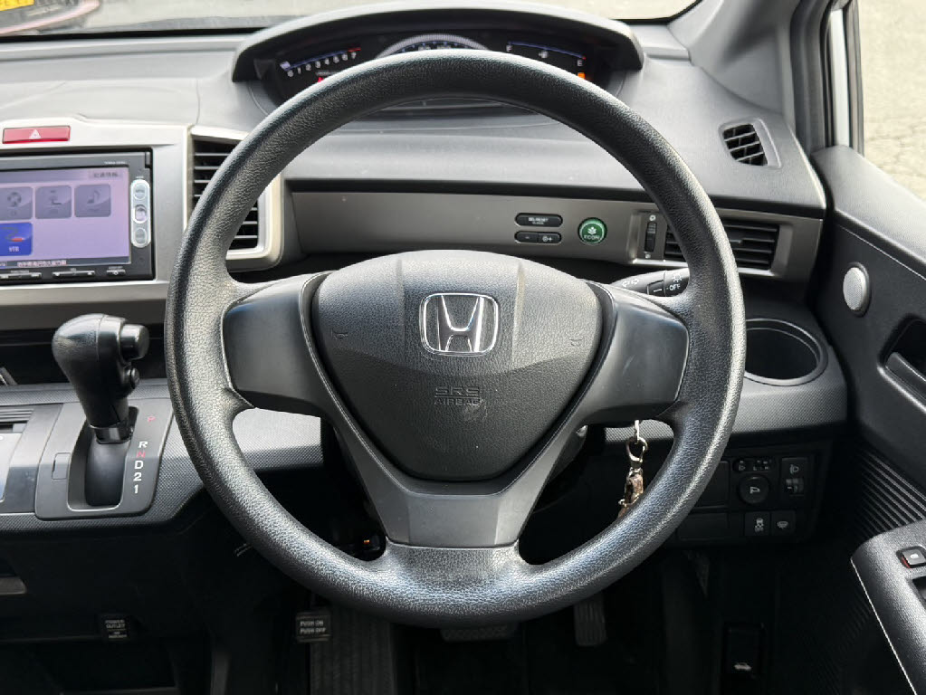 ホンダ フリードスパイク G　ｺﾝﾌｫｰﾄﾊﾟｯｹｰｼﾞ