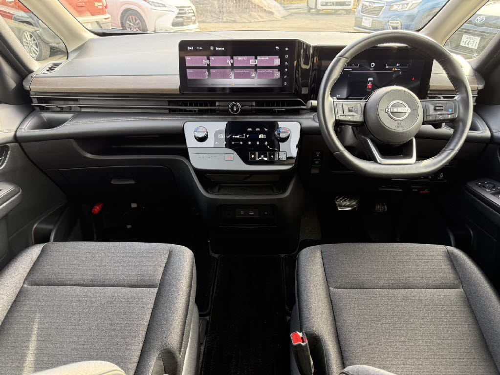 ニッサン セレナ ﾊｲｳｪｲｽﾀｰV 4WD