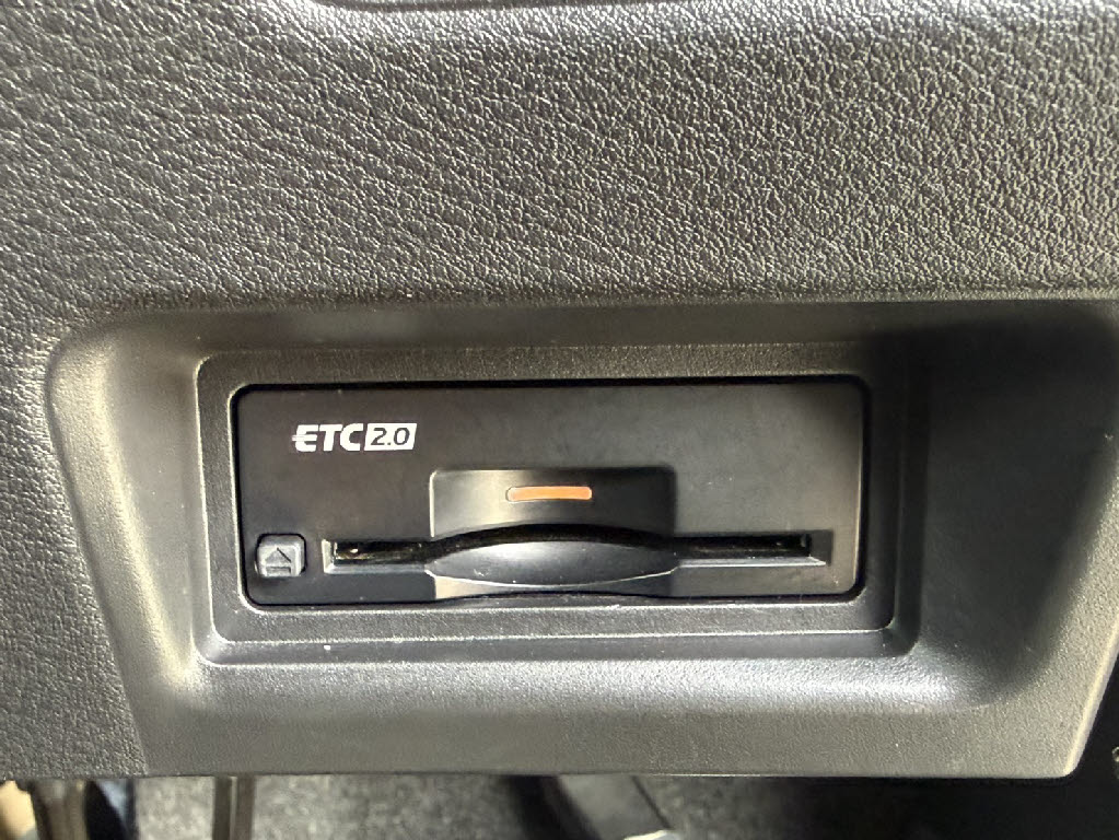 ニッサン セレナ ﾊｲｳｪｲｽﾀｰV 4WD