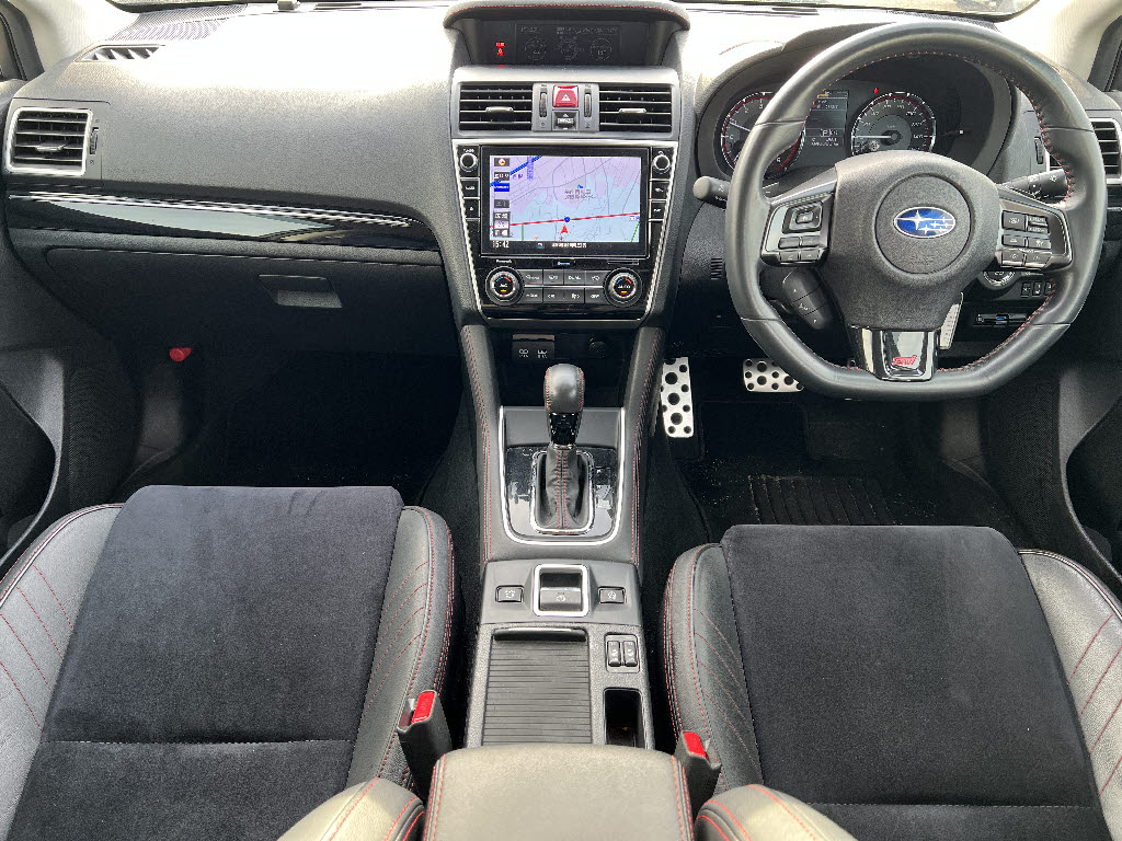 スバル レヴォーグ 1.6STiｽﾎﾟｰﾂｱｲｻｲﾄﾌﾞﾗｯｸｾﾚｸｼｮﾝ 4WD