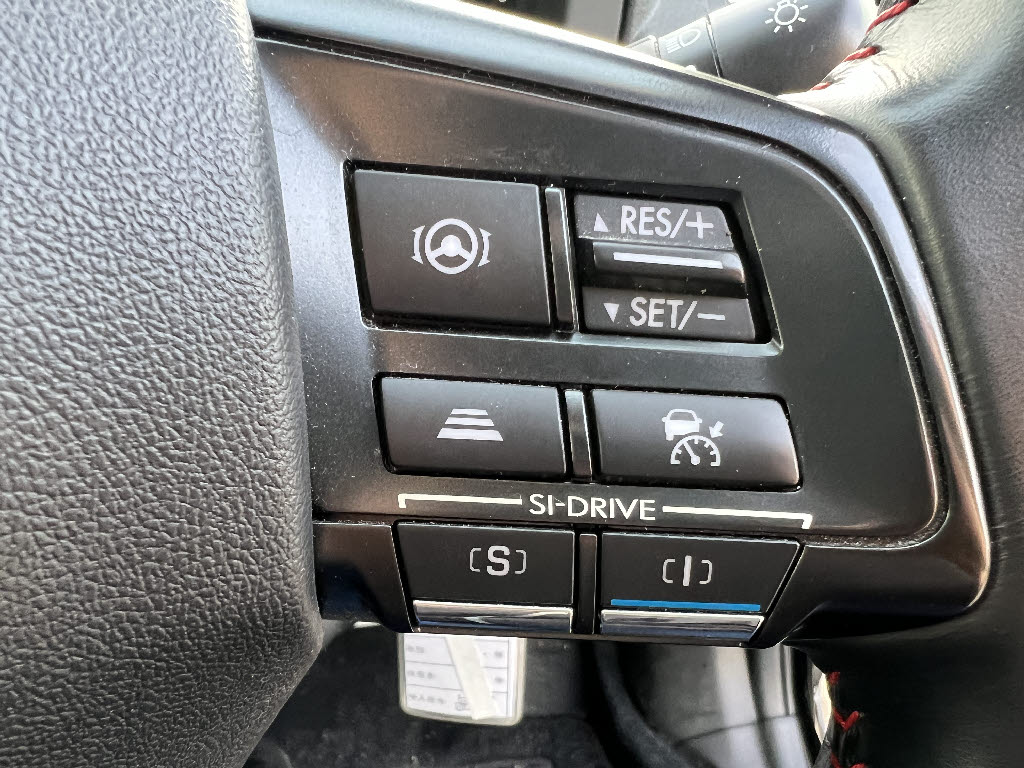 スバル レヴォーグ 1.6STiｽﾎﾟｰﾂｱｲｻｲﾄﾌﾞﾗｯｸｾﾚｸｼｮﾝ 4WD