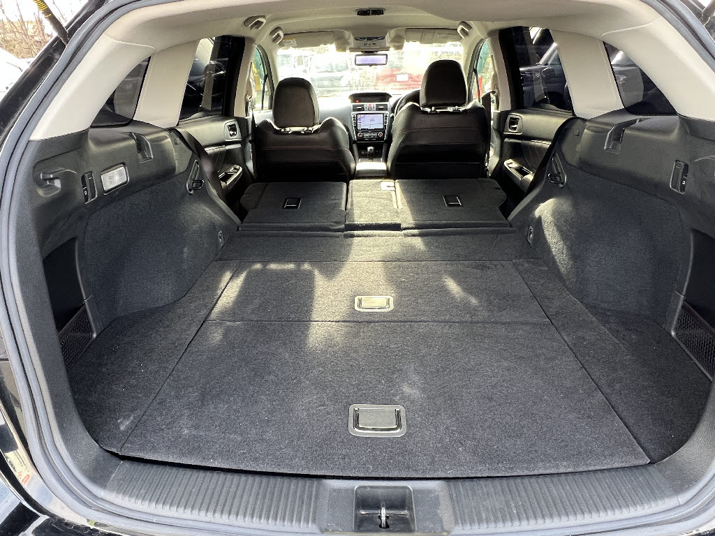 スバル レヴォーグ 1.6STiｽﾎﾟｰﾂｱｲｻｲﾄﾌﾞﾗｯｸｾﾚｸｼｮﾝ 4WD