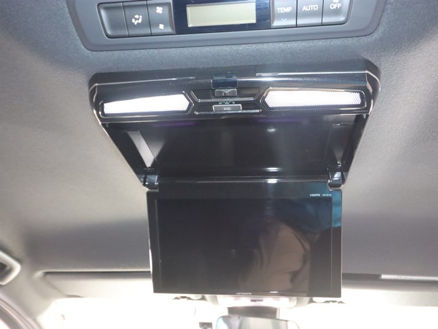 トヨタ ヴォクシー ＺＳ煌３