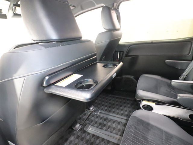 トヨタ ヴォクシー ＺＳ煌３