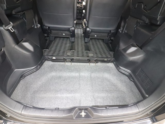 トヨタ ヴォクシー ＺＳ煌３