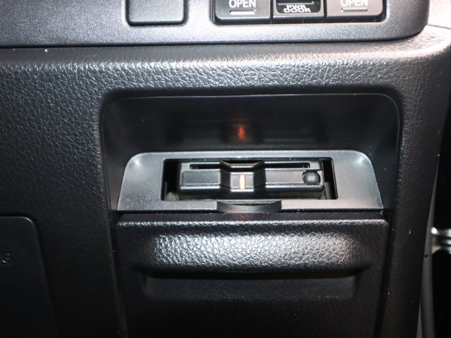 トヨタ ヴォクシー ＺＳ煌３