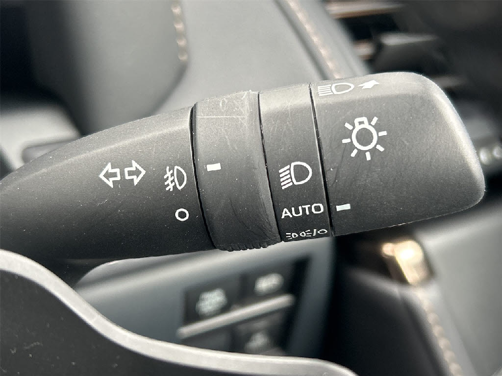 トヨタ ｳﾞｪﾙﾌｧｲｱﾊｲﾌﾞﾘｯﾄﾞ 4WD Z ﾌﾟﾚﾐｱﾑ