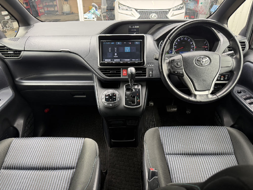 トヨタ ノア Si 4WD