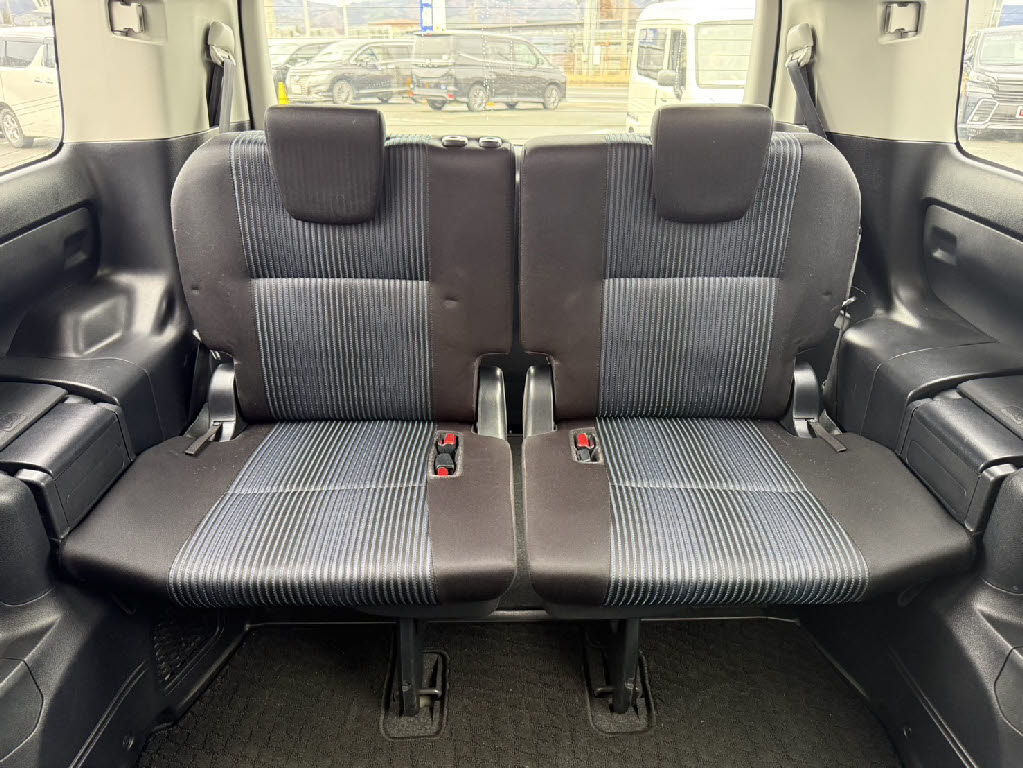 トヨタ ノア Si 4WD