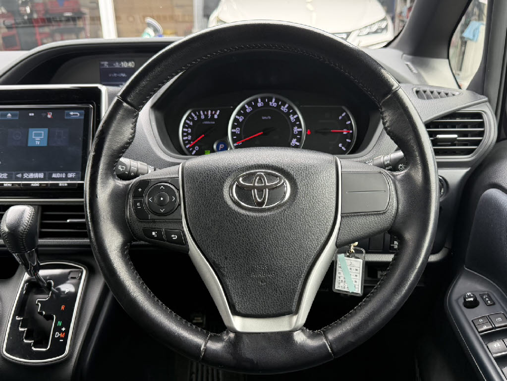 トヨタ ノア Si 4WD