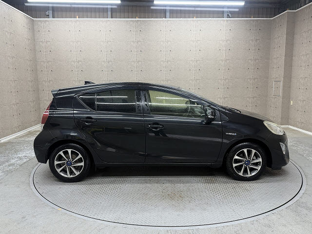 トヨタ アクア Gﾌﾞﾗｯｸｿﾌﾄﾚｻﾞｰｾﾚｸｼｮﾝ