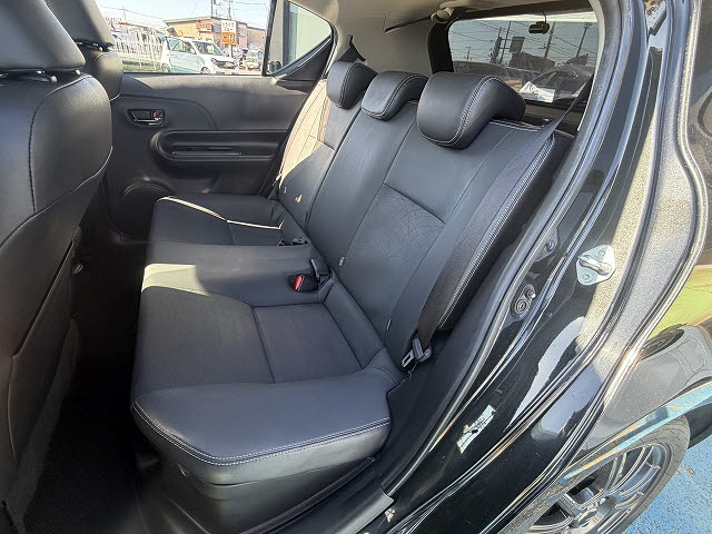 トヨタ アクア Gﾌﾞﾗｯｸﾚｻﾞｰｾﾚｸｼｮﾝ