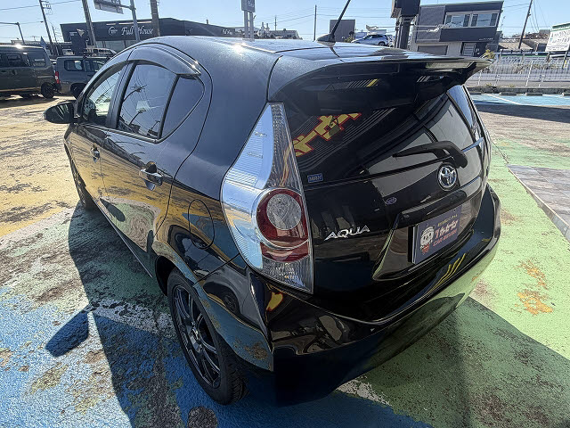 トヨタ アクア Gﾌﾞﾗｯｸﾚｻﾞｰｾﾚｸｼｮﾝ