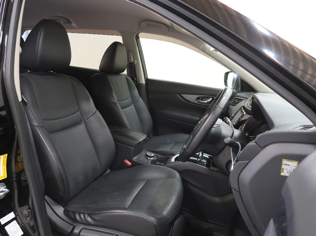 ニッサン エクストレイル 20Xi 4WD