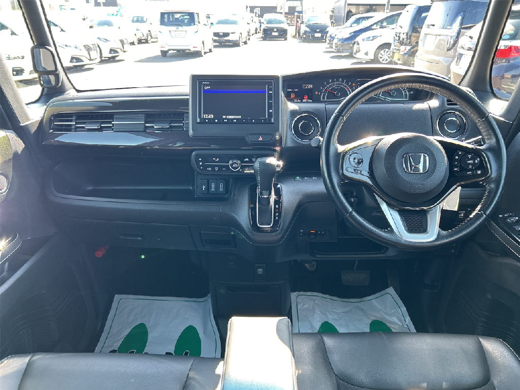 ホンダ Ｎ　ＢＯＸカスタム G･Lﾀｰﾎﾞｾﾝｼﾝｸﾞ 4WD