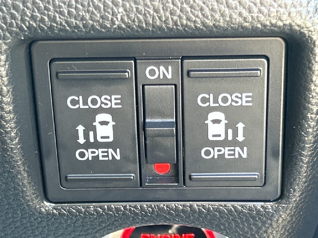 ホンダ Ｎ　ＢＯＸカスタム G･Lﾀｰﾎﾞｾﾝｼﾝｸﾞ 4WD