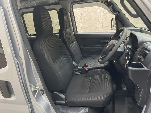 ダイハツ ハイゼットカーゴＶ デラックス