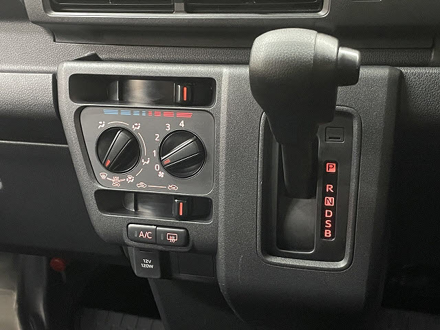 ダイハツ ハイゼットカーゴＶ デラックス