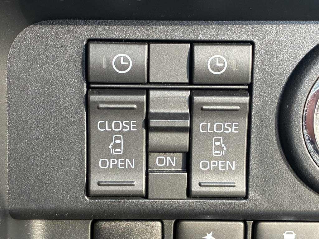 スバル ジャスティ ﾍﾞｰｽｸﾞﾚｰﾄﾞ