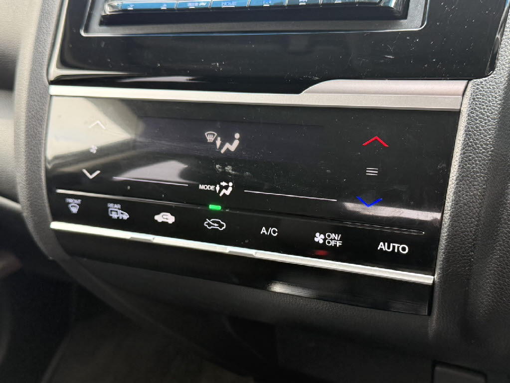 ホンダ フィット 13G・Fﾊﾟｯｹｰｼﾞ 4WD