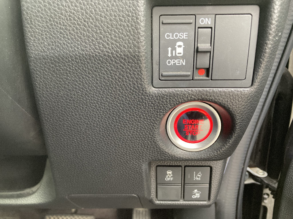 ホンダ Ｎ　ＢＯＸカスタム G・Lﾎﾝﾀﾞｾﾝｼﾝｸﾞ 4WD