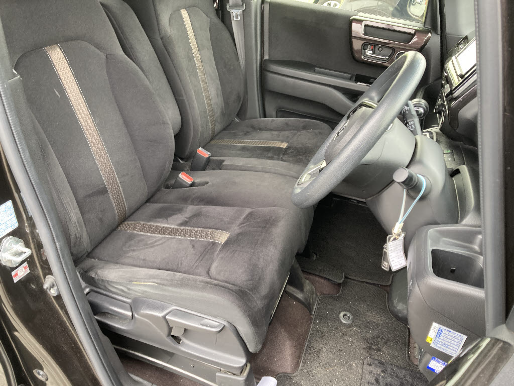 ホンダ Ｎ　ＢＯＸカスタム G・Lﾎﾝﾀﾞｾﾝｼﾝｸﾞ 4WD