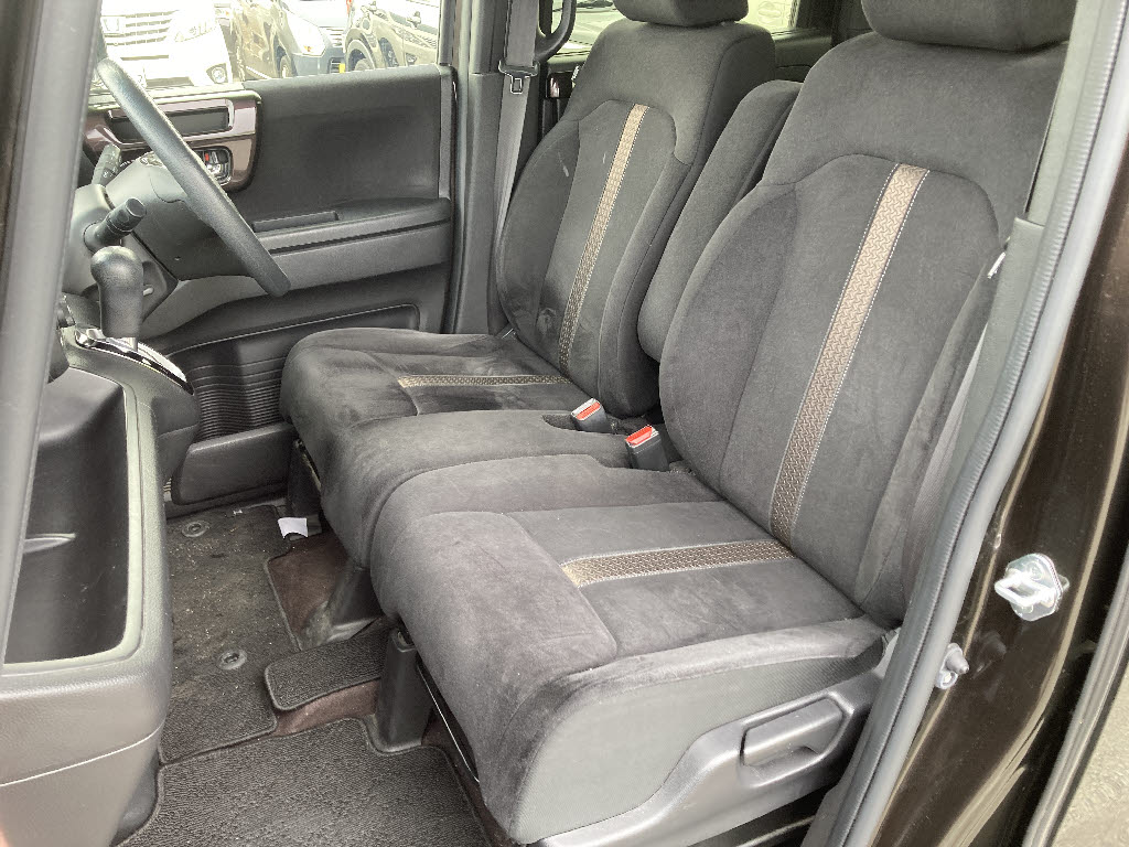 ホンダ Ｎ　ＢＯＸカスタム G・Lﾎﾝﾀﾞｾﾝｼﾝｸﾞ 4WD